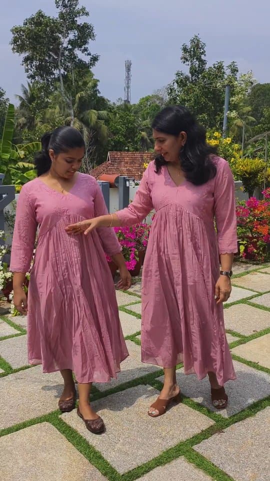 A Mahika onion-pink Chanderi A-line dress with organza sleeves